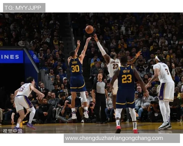 勇士与湖人精彩对决回放直播全程回顾与分析