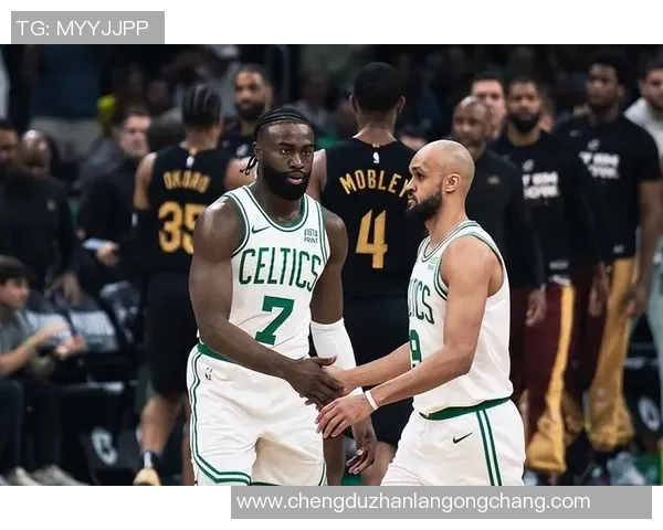 勇士与骑士激战正酣NBA精彩对决回顾与分析