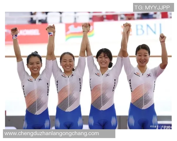 米兰与里昂激情对决中国赛场球迷热情高涨期待精彩瞬间